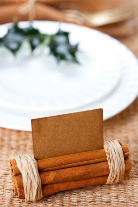 Cinnamon log Thanksgiving table card holder